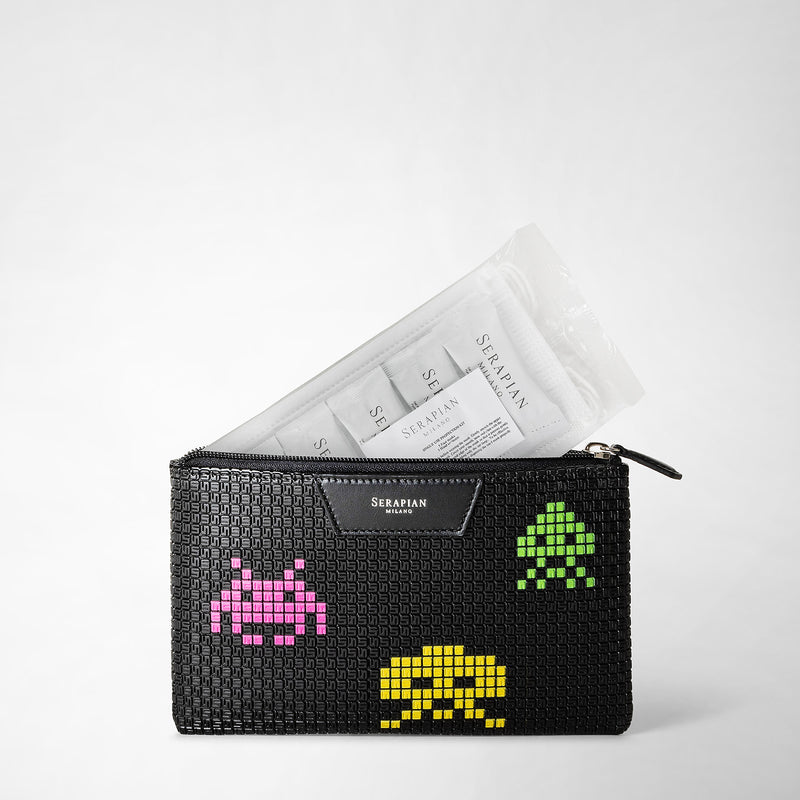 Serapian Pouch con zip in stepan nero space invaders Ultimi due giorni