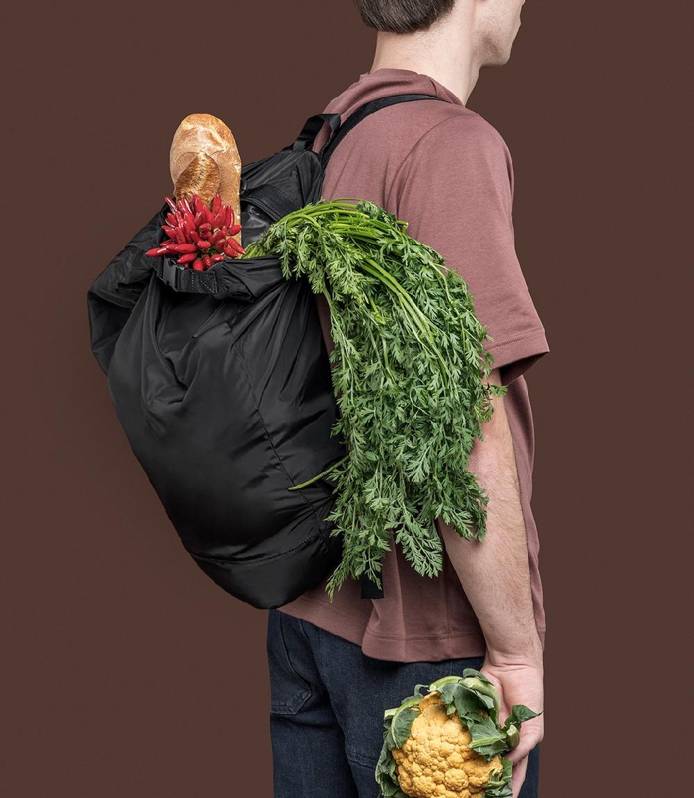 Tucano Zaino pieghevole in materiale ottenuto dalla plastica riciclata Negozio