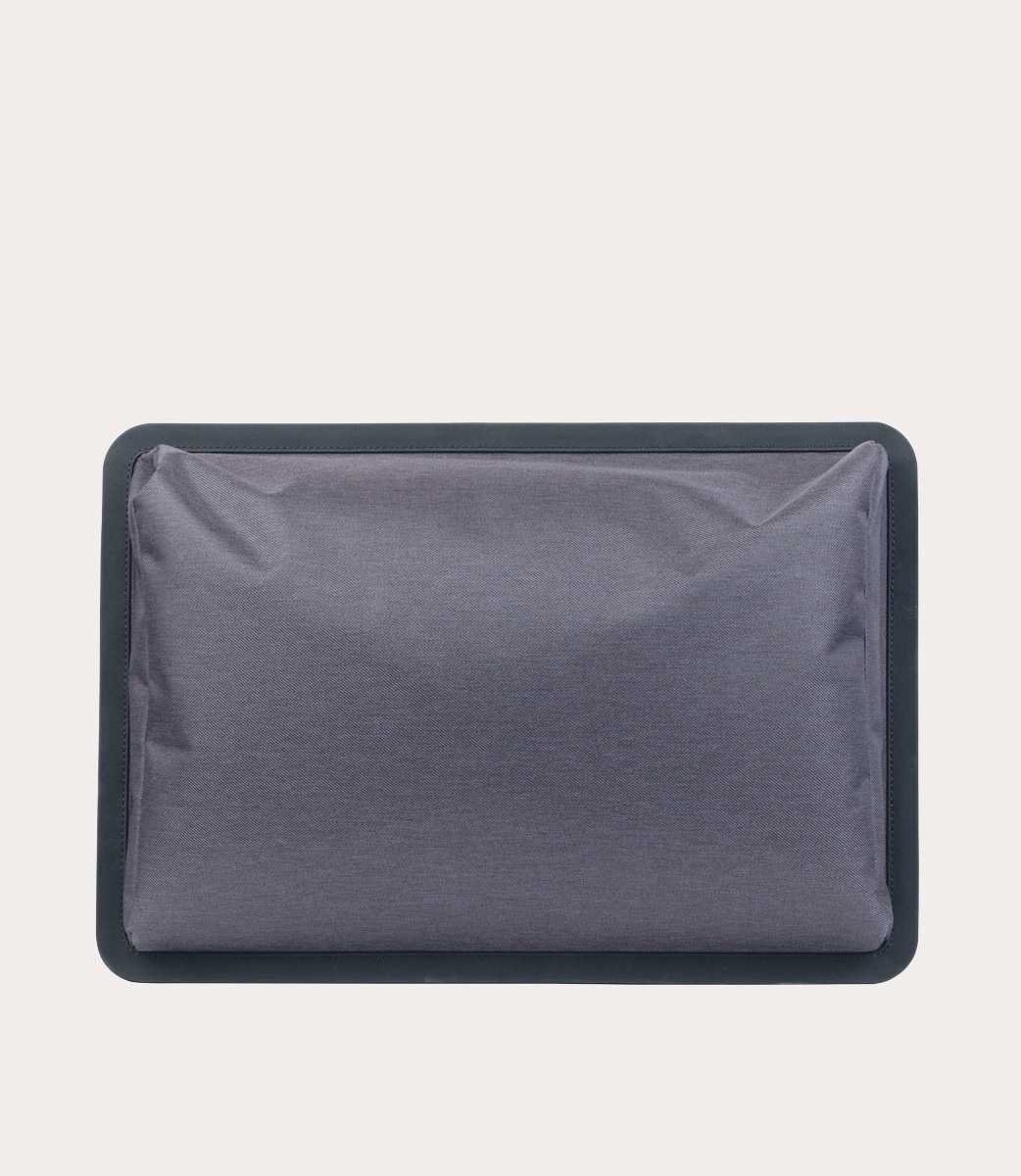 Tucano Cuscino per laptop con base antiscivolo misura small Presa