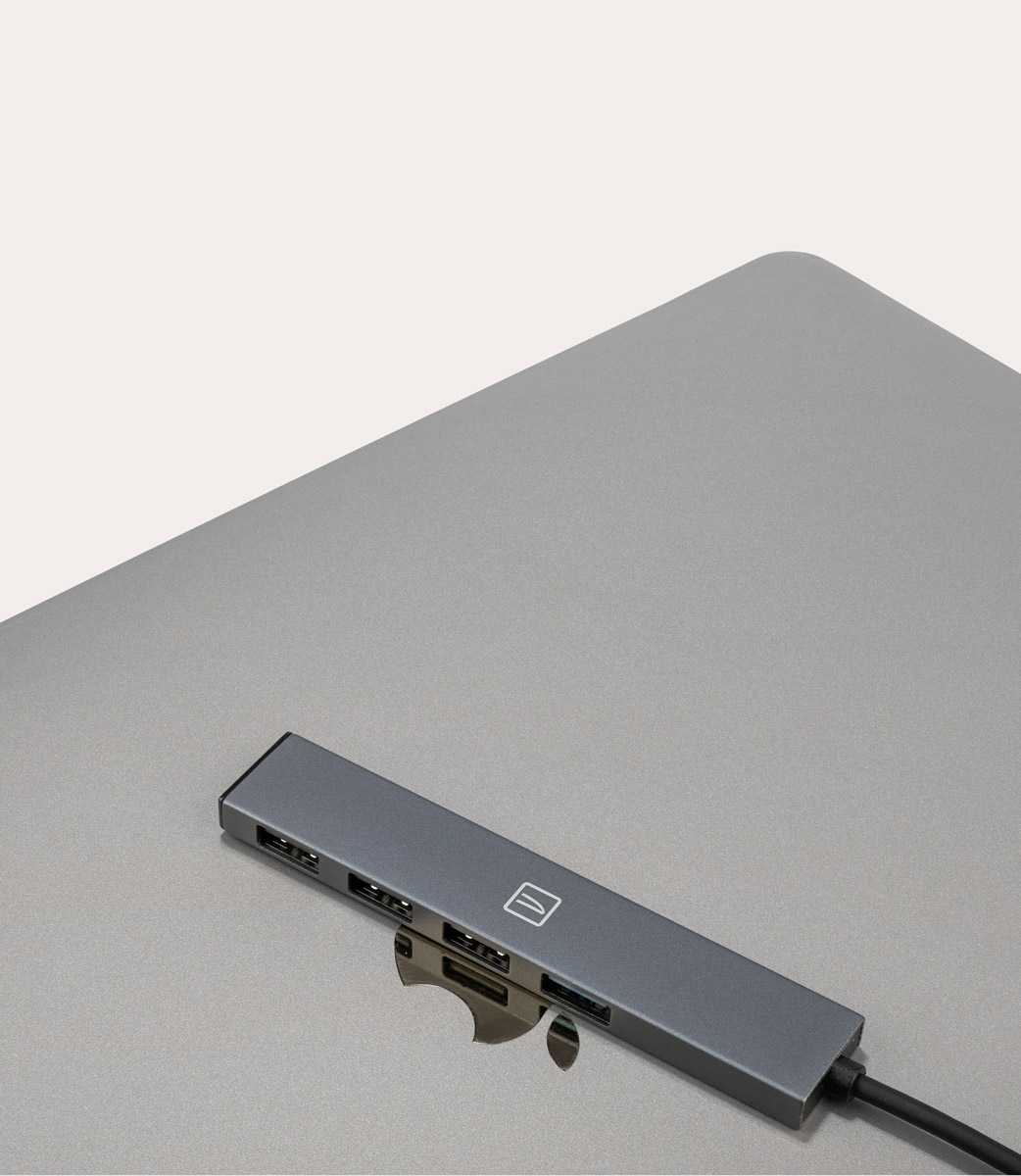 Tucano Hub 4-in-1 USB-A con 1 USB 3.0 + 3 USB 2.0 Saldi