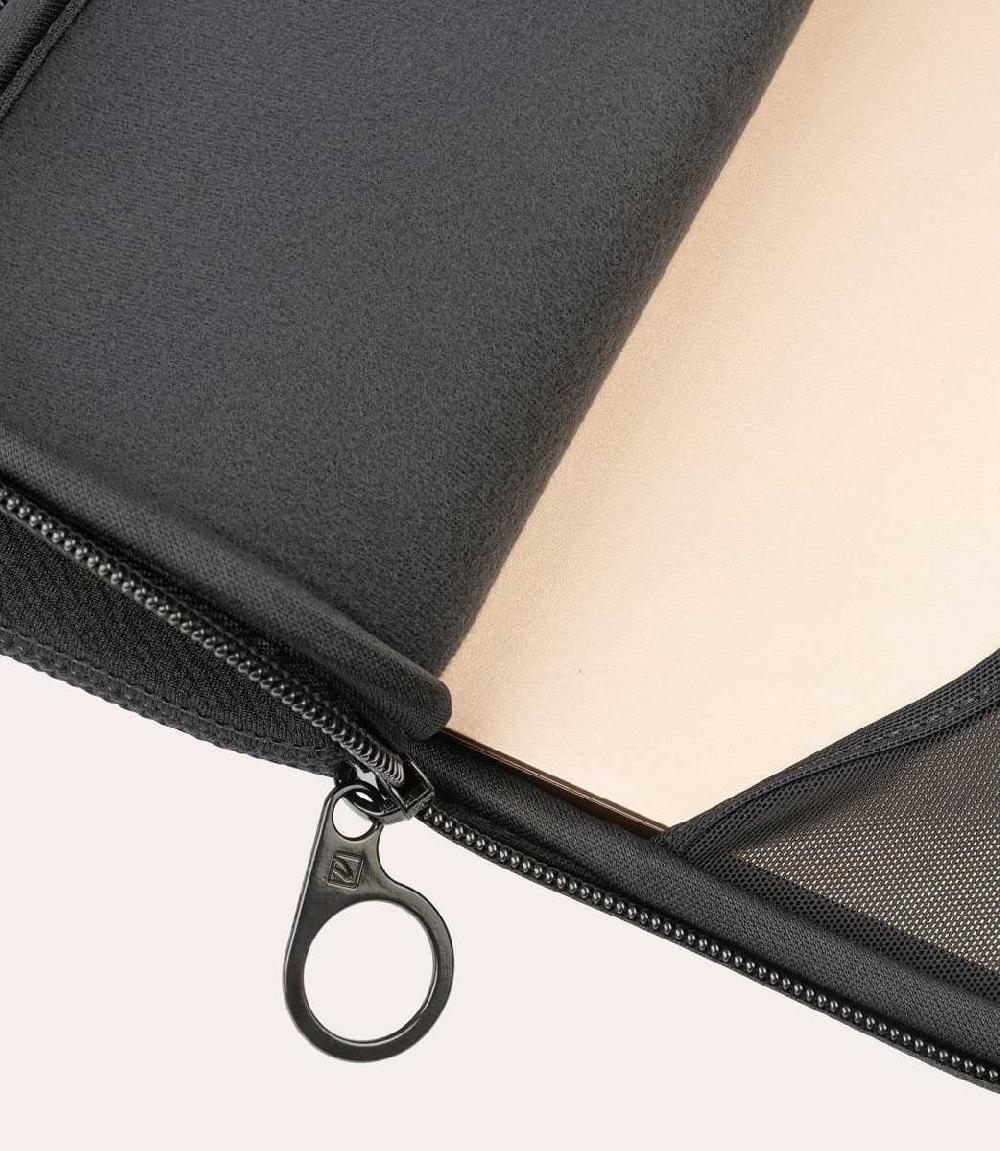 Tucano Second skin per laptop 17" e 18" Prezzo Ridotto