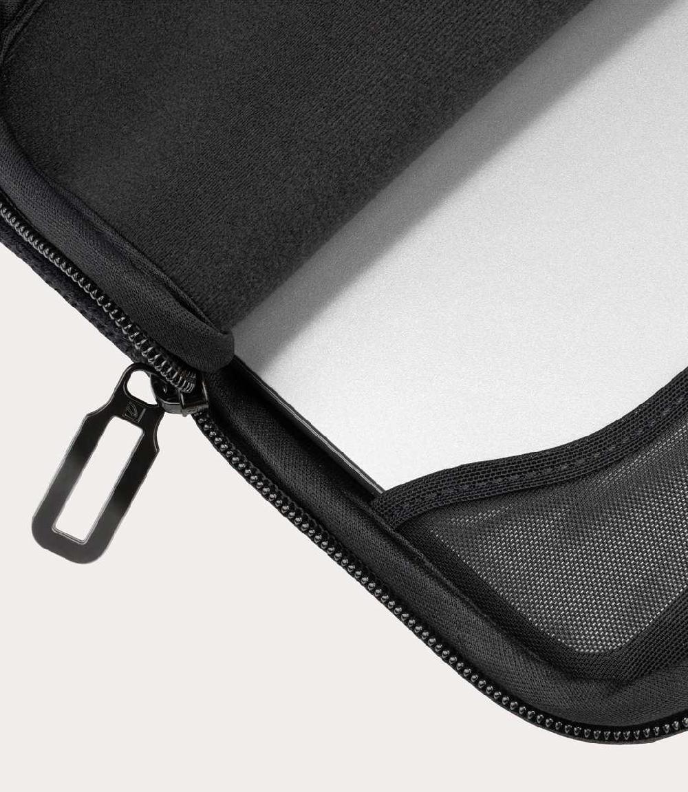Tucano Second Skin per MacBook Pro 14" Sottocosto