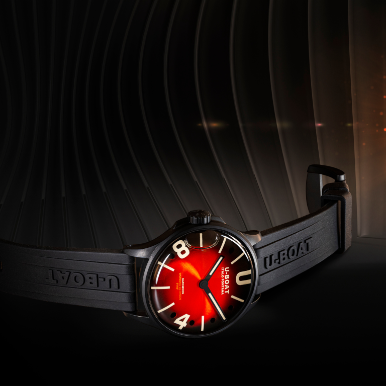 U Boat DARKMOON 40 MM RED PVD SOLEIL Presa