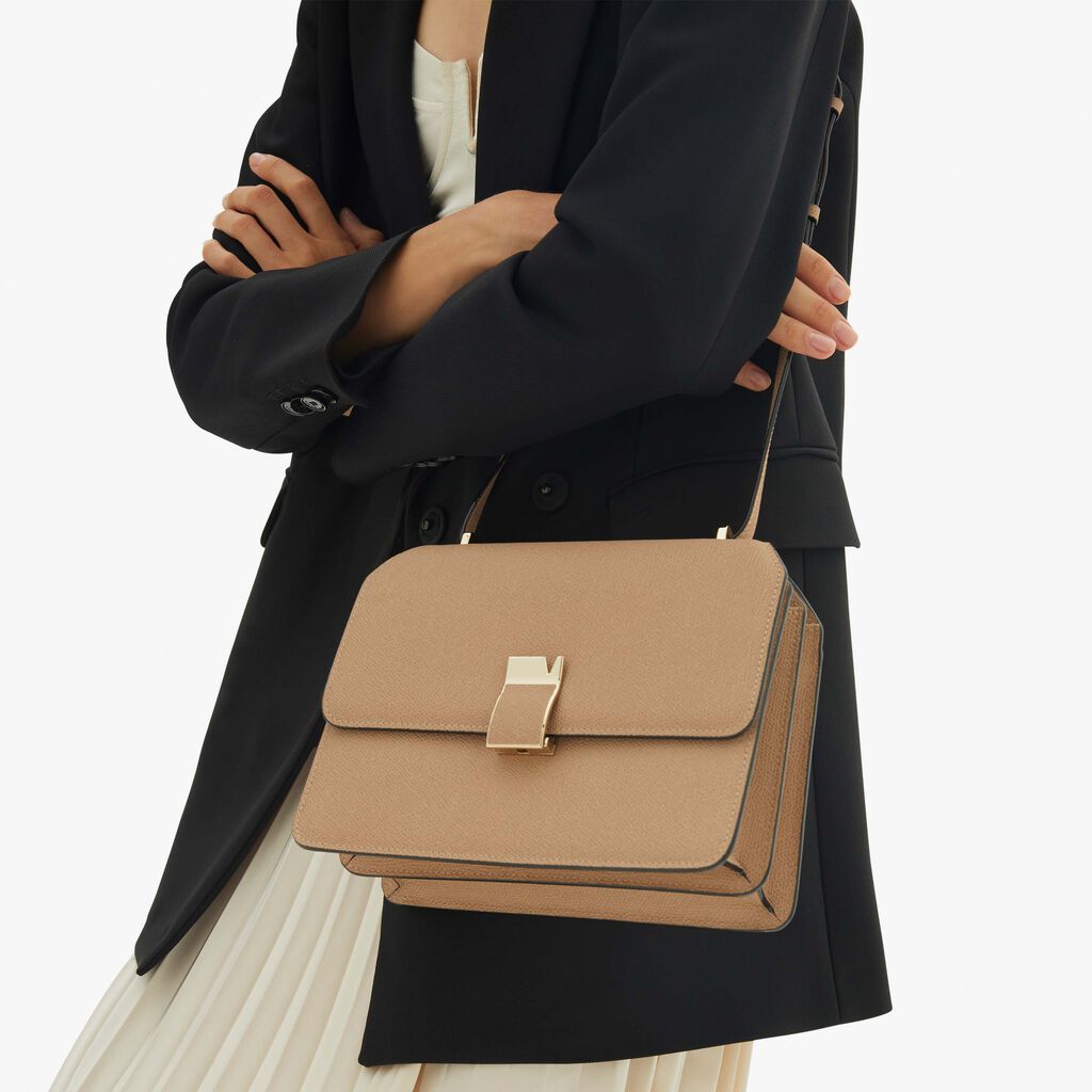 Valextra Borsa a tracolla comoda e versatile in Pelle Beige | Valextra Vendita Economica