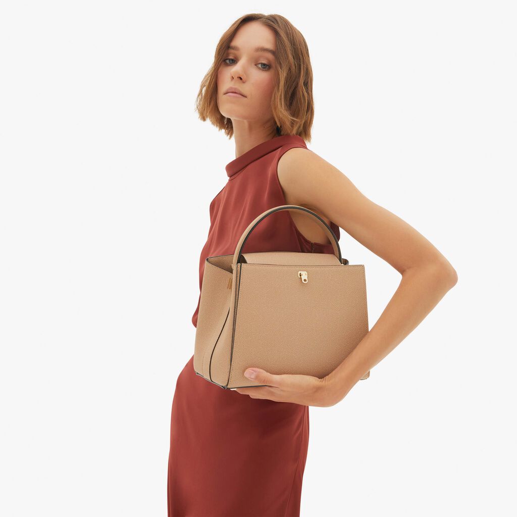 Valextra Borsetta a mano in Pelle Beige con tracolla | Valextra Brera I Più Venduti