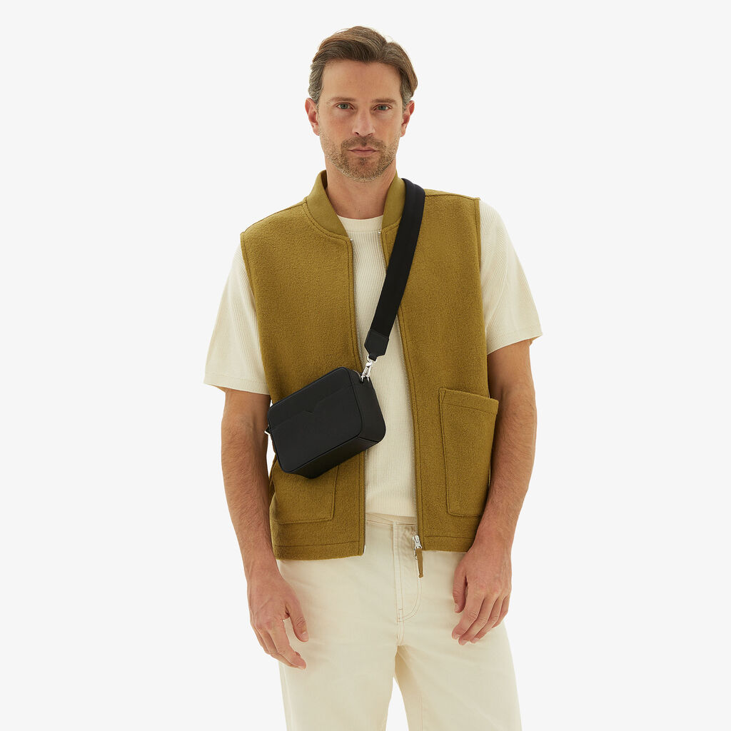 Valextra Borsa a tracolla da Uomo di Lusso Pelle Nera | Valextra V-Line Promozione Limitata