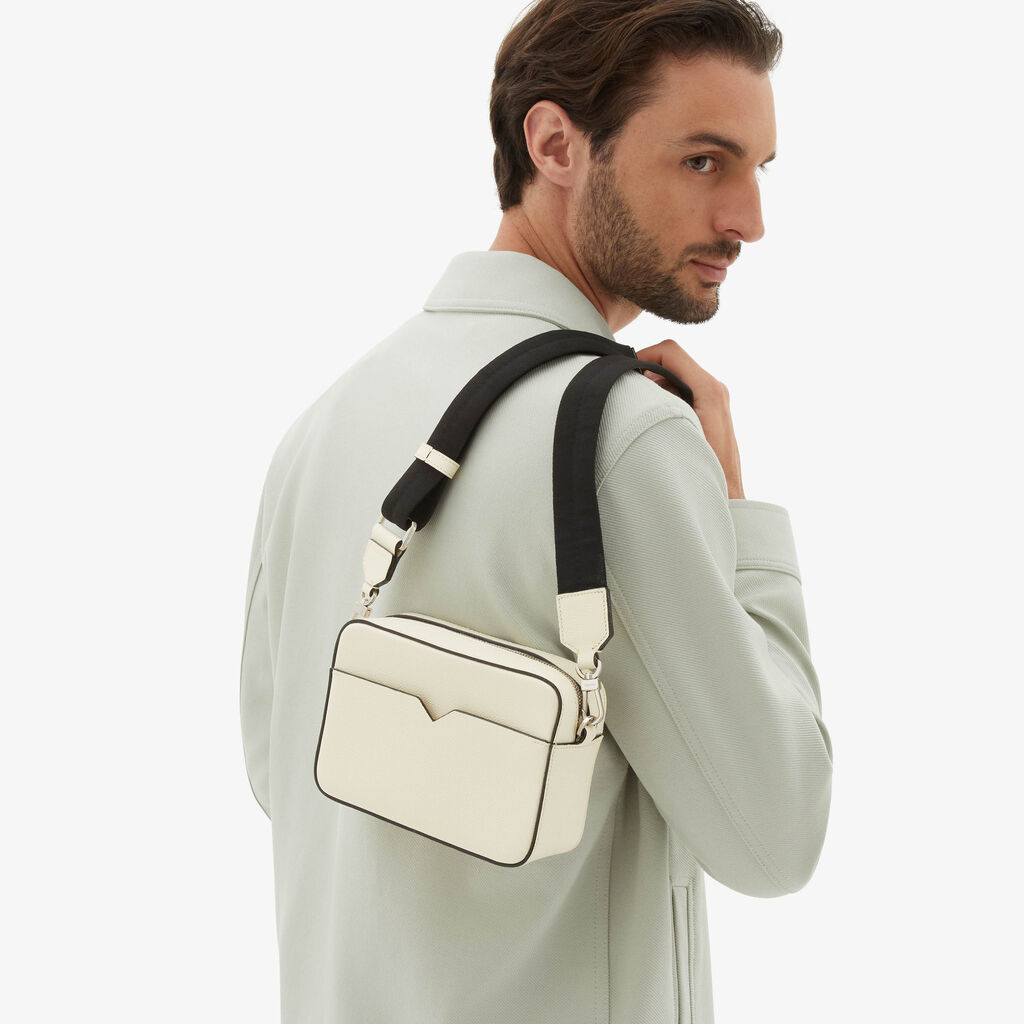 Valextra Borsa a tracolla da Uomo di Lusso in Pelle Bianca | Valextra V-Line Fino Al -60%