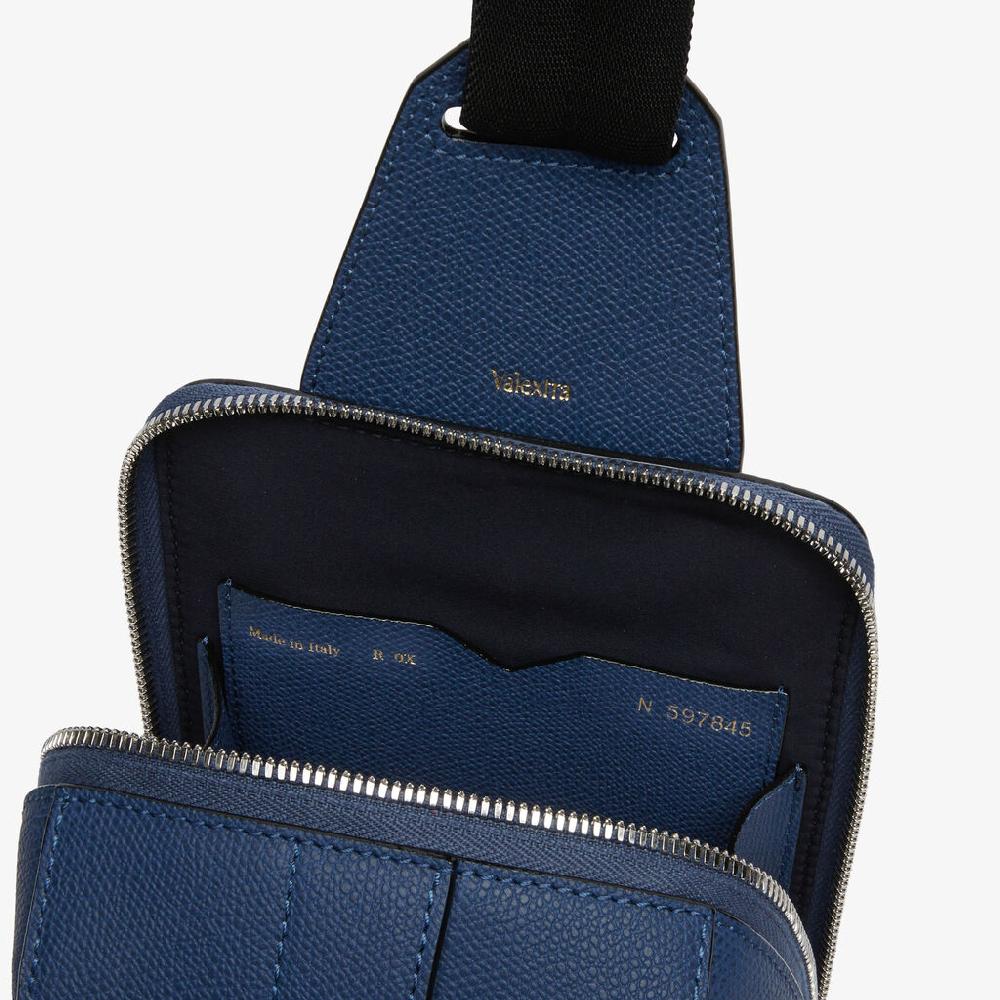 Valextra Zaino monospalla Uomo in Pelle Blu Zaffiro | Valextra V-Line Affare Del Giorno