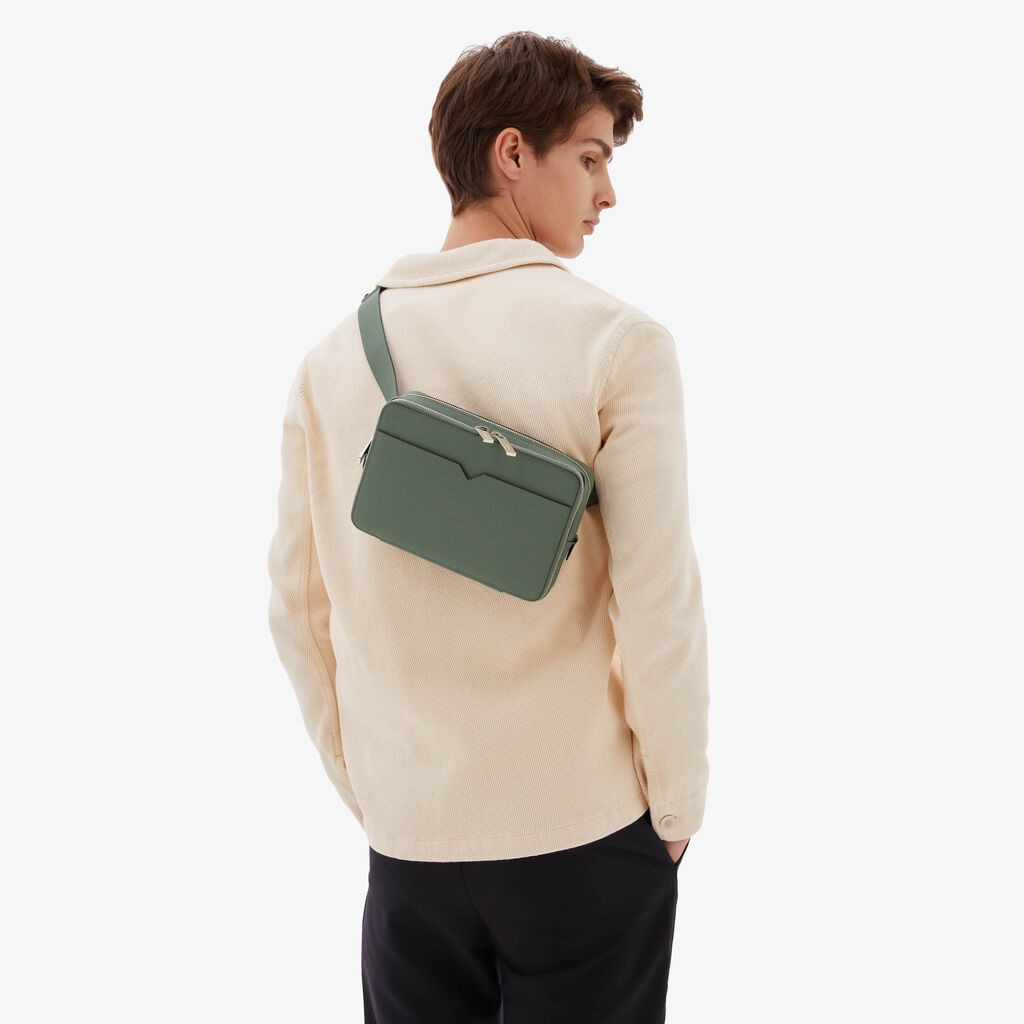 Valextra Bum bag da Uomo in Pelle Verde di Lusso | Valextra V-Line Shopping Online