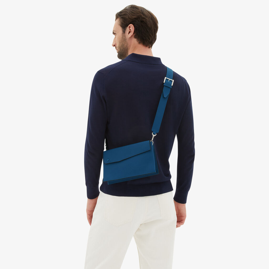 Valextra Borsa a tracolla da Uomo Mini in Pelle Blu | Valextra Pocket Novità