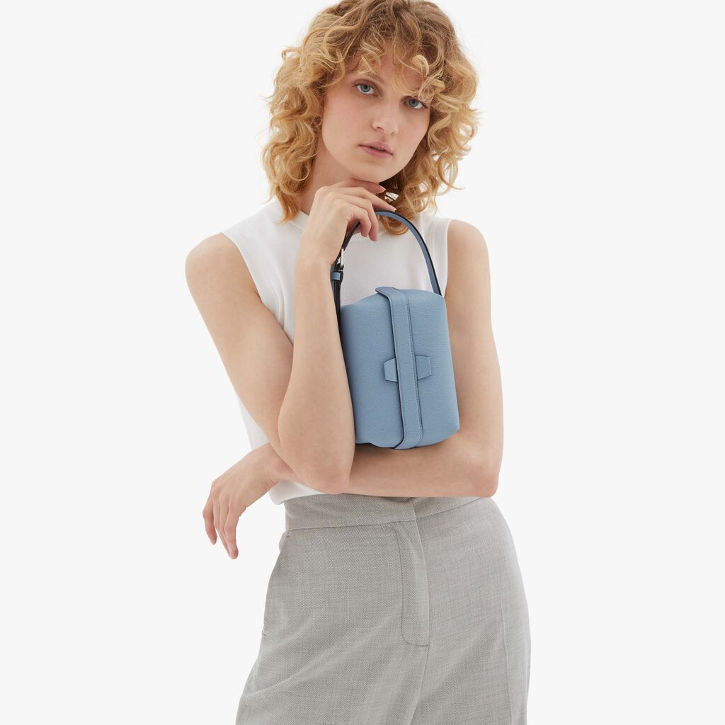 Valextra Borsetta in Pelle Azzurra con tracolla | Valextra Tric Trac Pezzi Unici