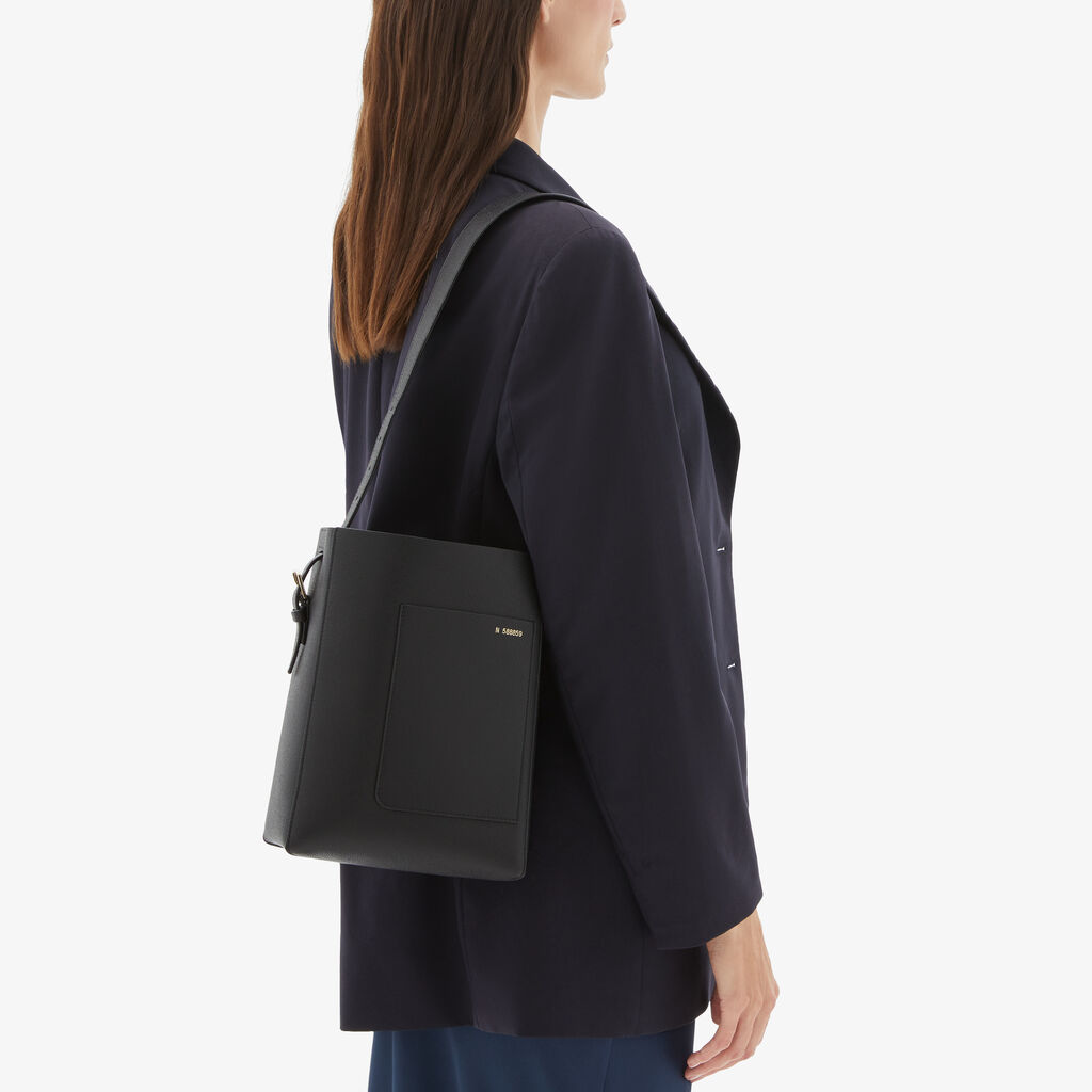 Valextra Borsa a secchiello da Donna di Lusso in Pelle Nera | Valextra Soft Shopping Online