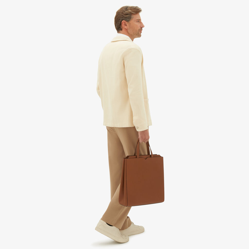 Valextra Borsa Shopping Uomo di Lusso in Pelle Marrone | Valextra V-Line Spedizione Gratuita