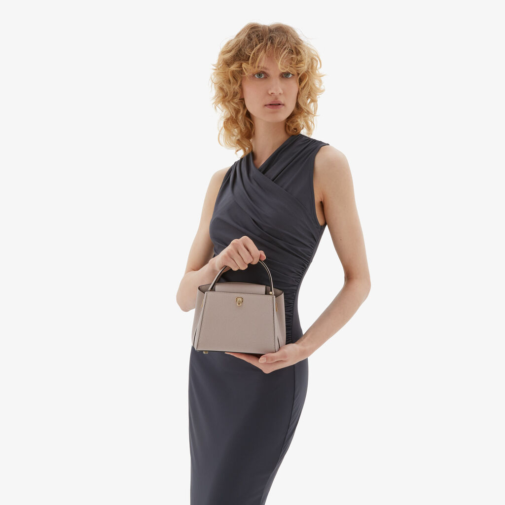 Valextra Borsetta Micro elegante in Pelle Rosa Nude | Valextra Brera Black Friday