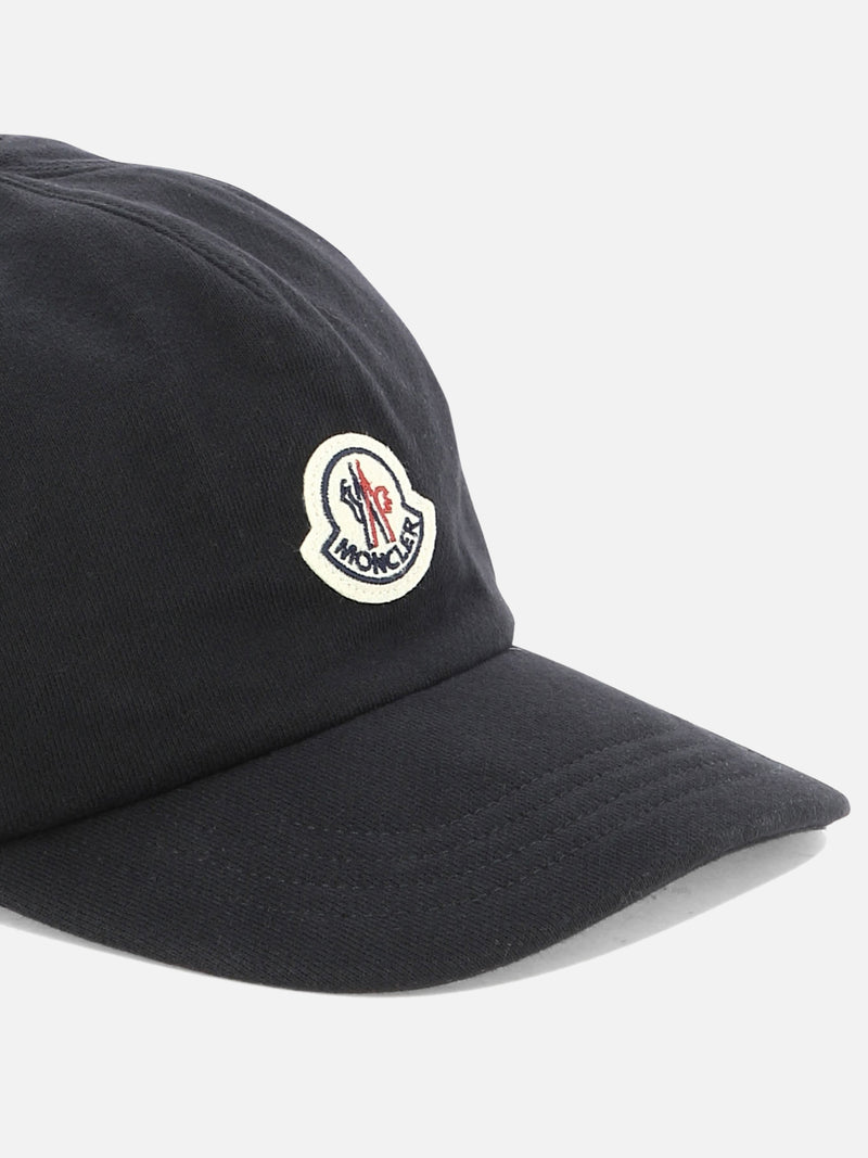 Vietti Moncler Cappellino con logo Discount Store per i nuovi prodotti