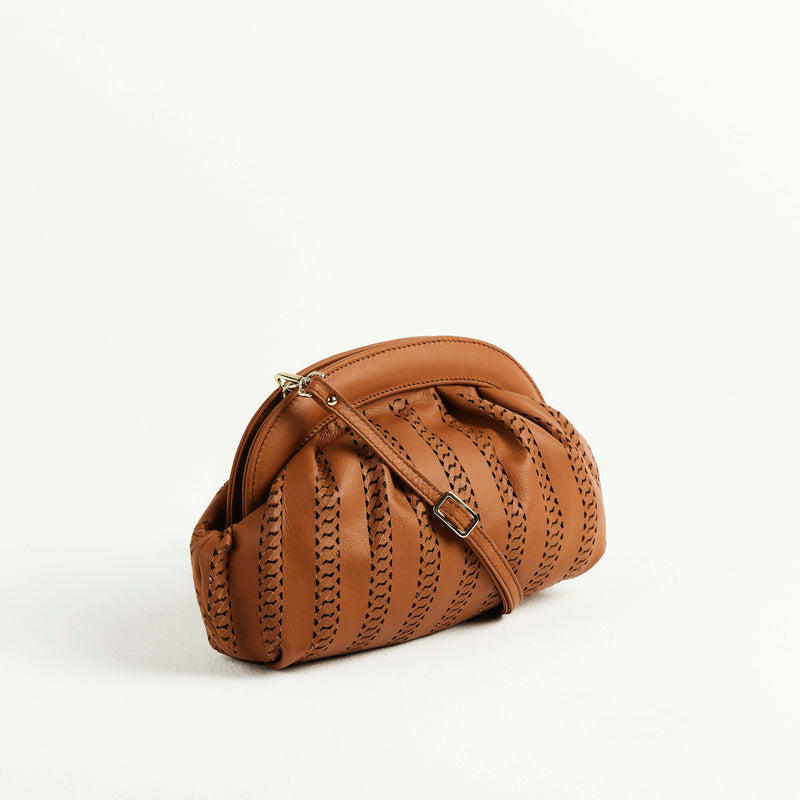 ALMALA ABIGAIL WINTER | COGNAC