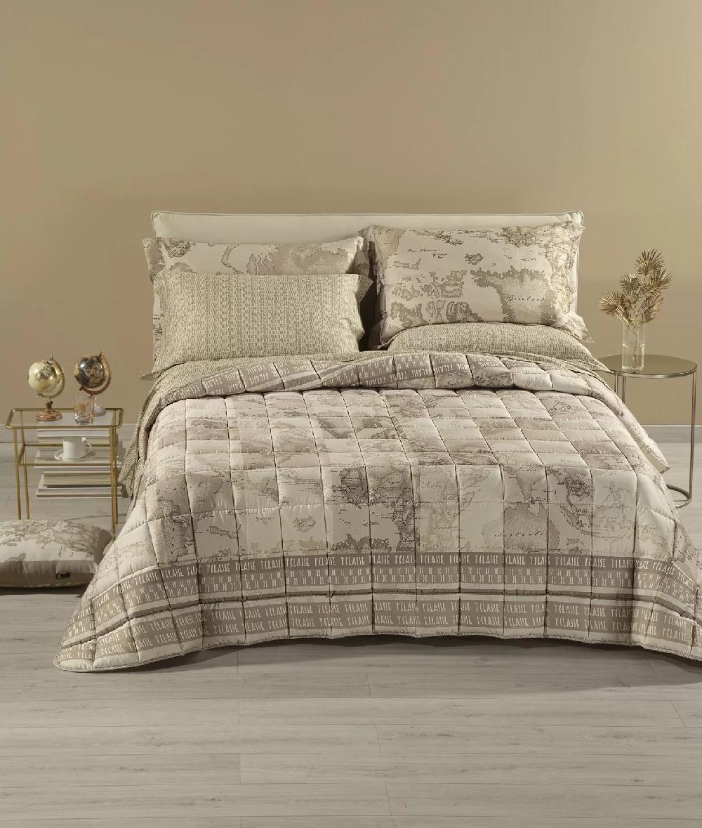 Alviero martini 1a classe Trapunta leggera in raso di cotone stampa Geo Safari Patchwork Saldi
