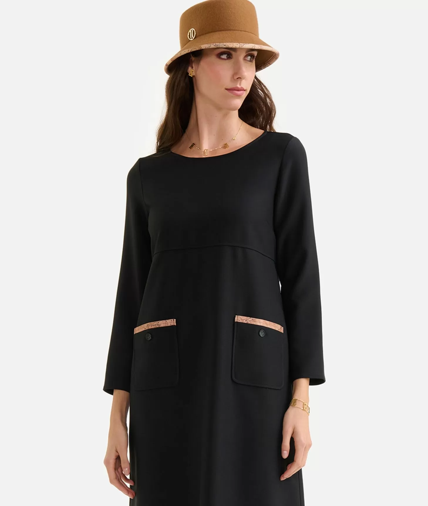 Alviero martini 1a classe Abito a sacchetto in cavallery Nero Fino Al -60%